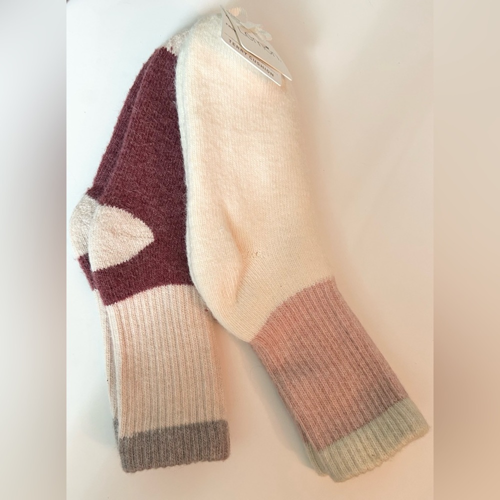 Lemon Woman’s 2 Pack Terry Cushion Socks NWT